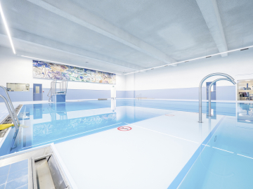 Menziken Hallenbad Innenbereich Schwimmschule Wellebrecher